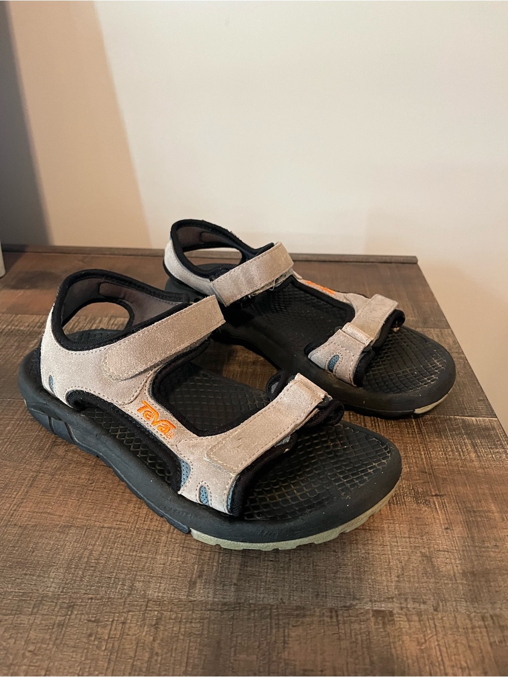Teva 6835 Women's Spoilers Sport Sandals Size 10 Gray Open Toeโ Adjustable Strap